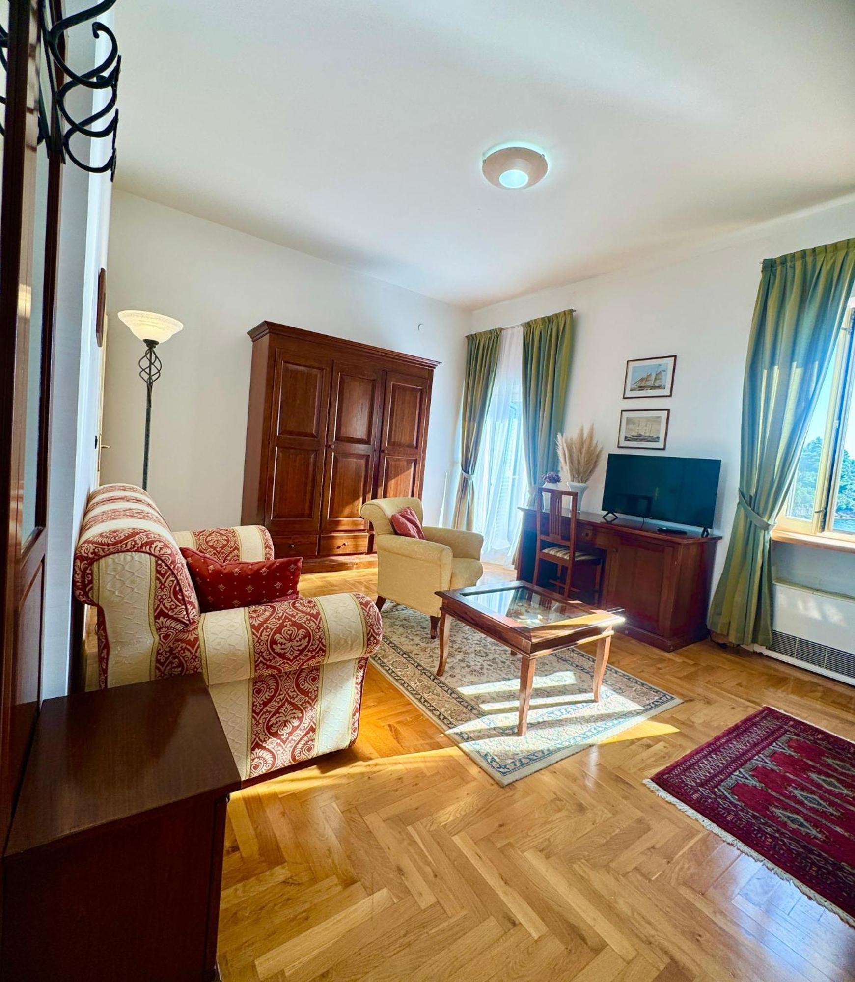 Villa Rava Hotel & Restaurant Bagian luar foto