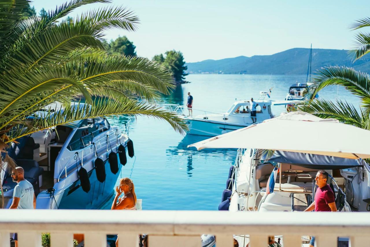 Villa Rava Hotel & Restaurant Bagian luar foto
