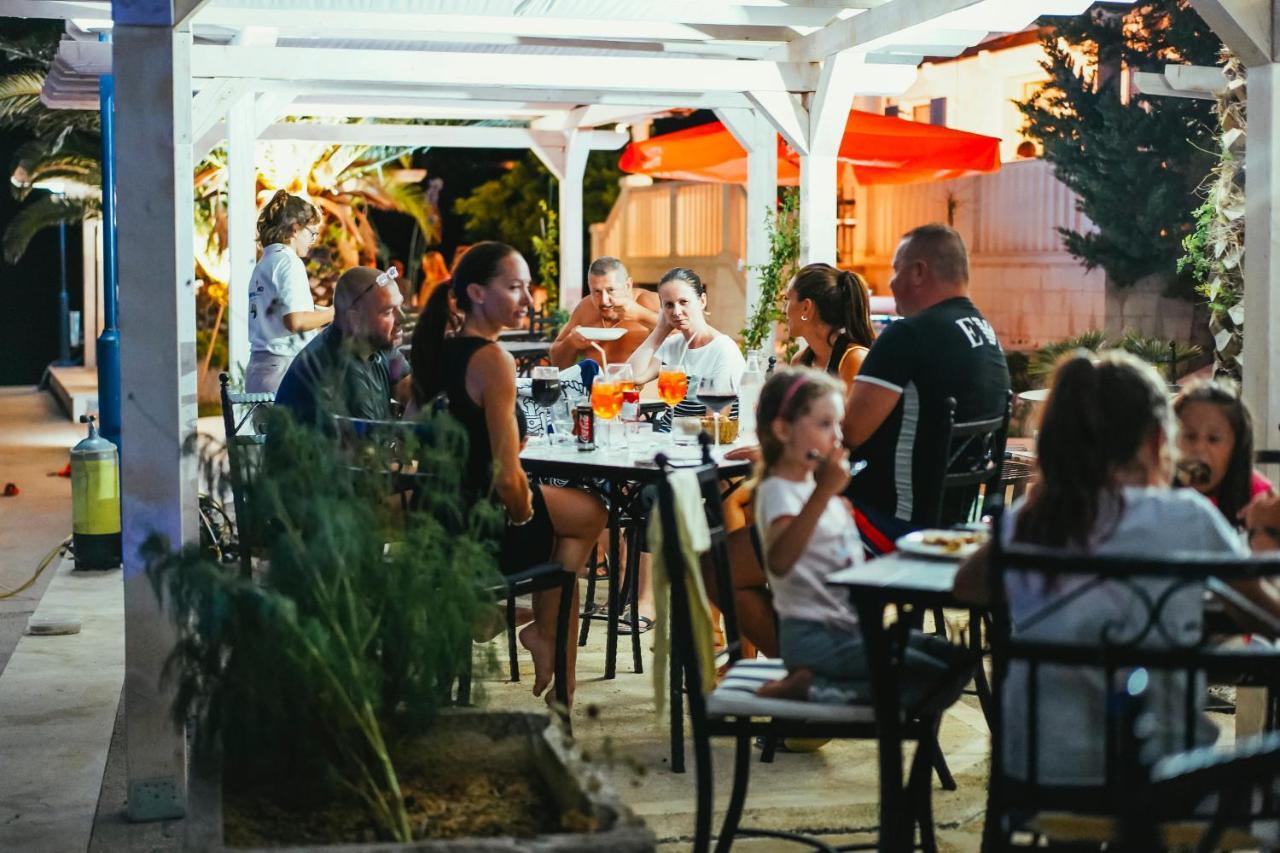 Villa Rava Hotel & Restaurant Bagian luar foto